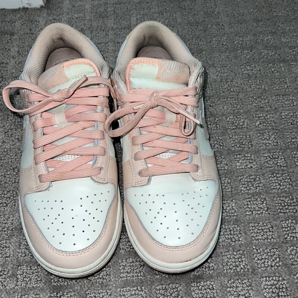 Pink women’s low dunks size 6. Originally paid $110!